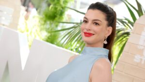 anne-hathaway-on-her-jam-packed-year-of-movies-and-upcoming-adaptation-of-hit-novel-‘yesteryear’