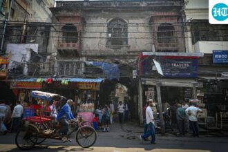 delhi’s-forgotten-lodhi-era-tombs:-inside-zamrudpur,-where-heritage-stands-amid-homes-and-garbage