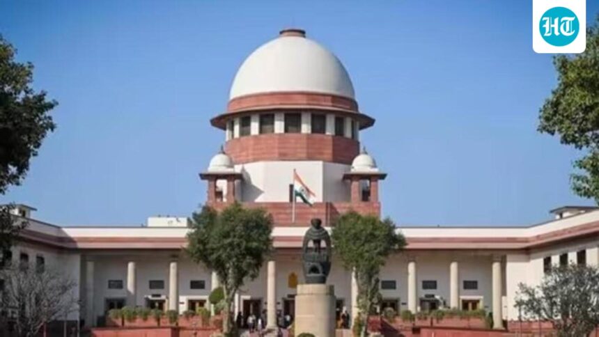 sc-seeks-centre’s-response-on-cbi-probe-into-fake-lawyers,-cjp-activities