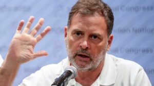amit-shah-sets-condition-for-debate-on-student-protests,-rahul-gandhi-says-‘not-interested’