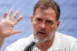 amit-shah-sets-condition-for-debate-on-student-protests,-rahul-gandhi-says-‘not-interested’