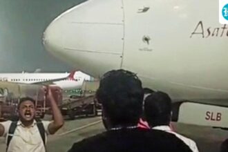 ‘unbearably-hot’:-spicejet-passengers-suffer-for-hours-after-ac-fails-on-delhi-pune-flight