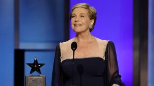 julie-andrews-net-worth-2026:-how-rich-is-the-‘princess-diaries’-alum?