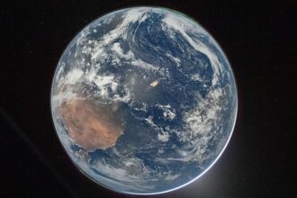 what-would-happen-if-earth-lost-gravity?-nasa’s-response-to-the-conspiracy-theory