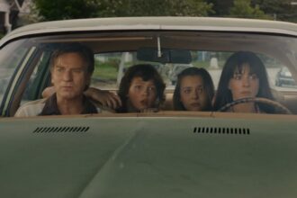 ‘the-end-of-oak-street’-review:-anne-hathaway-and-ewan-mcgregor-in-ersatz-’80s-amblin-nostalgia-that’s-fun-as-far-as-high-end-trash-goes