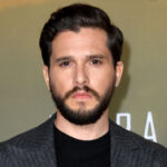 kit-harington-gets-caught-in-love-triangle-in-‘tale-of-two-cities’-trailer