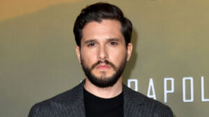 kit-harington-gets-caught-in-love-triangle-in-‘tale-of-two-cities’-trailer