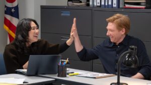 ‘the-paper’-tries-to-build-on-success-in-season-2-trailer