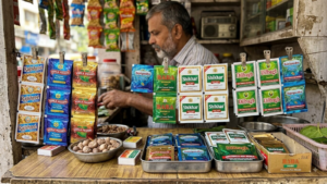 karnataka-bans-sale-of-gutkha,-pan-masala-containing-tobacco-or-nicotine-for-1-year