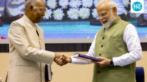 pm-modi-remembers-his-mother-at-ex-president’s-autobiography-launch:-‘even-today,-i-feel-the-void’