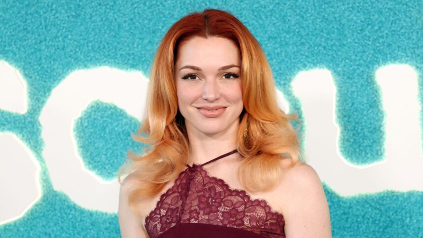 ‘wizards-of-waverly-place’-actress-jennifer-stone,-who-now-works-as-a-nurse,-says-she-auditioned-for-‘the-pitt’