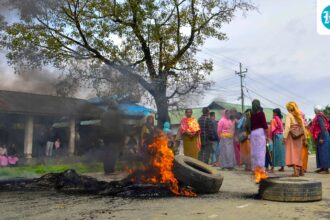 violence-erupts-in-manipur-as-nine-houses,-church-set-ablaze-by-unknown-armed-miscreants-in-kangpokpi-district