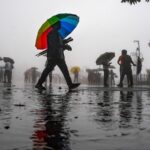 himachal-mostly-dry-amid-scattered-showers,-heavy-rain-alert-for-aug-14,-17,-18
