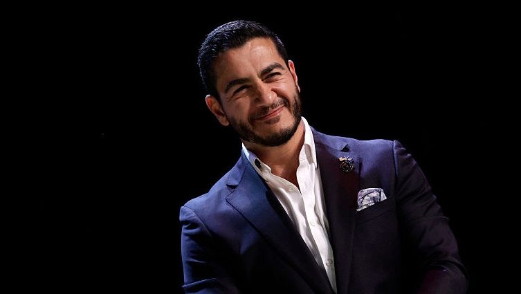 abdul-el-sayed’s-parents:-meet-his-mom,-dad-&-go-inside-his-family’s-story