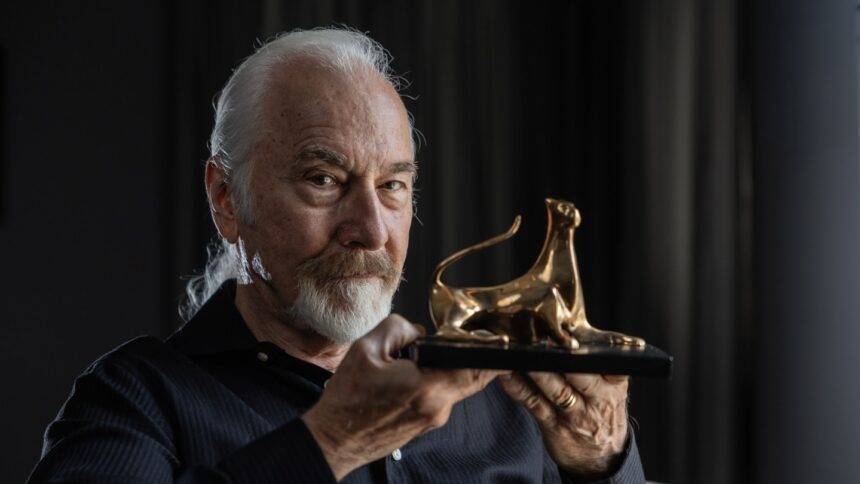 hollywood-makeup-pioneer-rick-baker-shares-his-thoughts-on-ai,-cgi-and-stories-about-eddie-murphy
