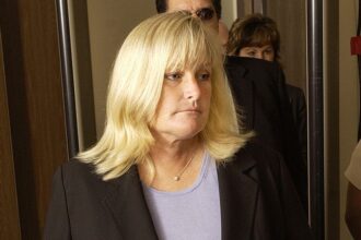 who-is-paris-jackson’s-mother?-all-about-debbie-rowe-&-their-relationship-now