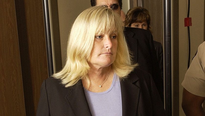 who-is-paris-jackson’s-mother?-all-about-debbie-rowe-&-their-relationship-now