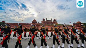 red-fort-security-tightened-ahead-of-independence-day-with-1,000+-ai-enabled-cctv-cameras