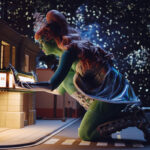‘margo’s-got-money-troubles’-hmu-team-used-over-100-eyeshadow-containers-to-paint-elle-fanning’s-body-green
