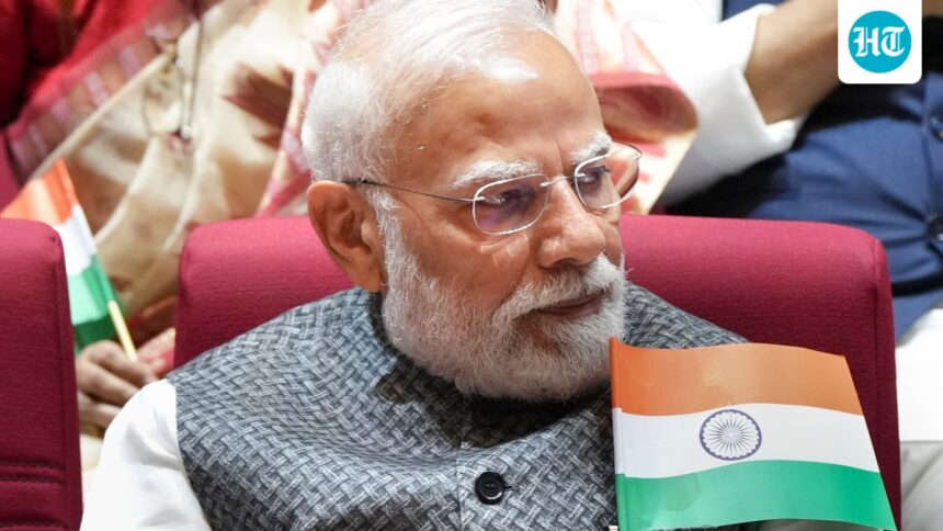 independence-day-2026-live:-pm-modi-pays-tribute-to-mahatma-gandhi-at-rajghat;-red-fort-address-shortly