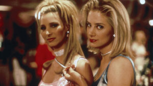 lisa-kudrow-and-mira-sorvino-bring-‘romy-and-michele-2’-to-d23:-“we’re-officially-disney-princesses”