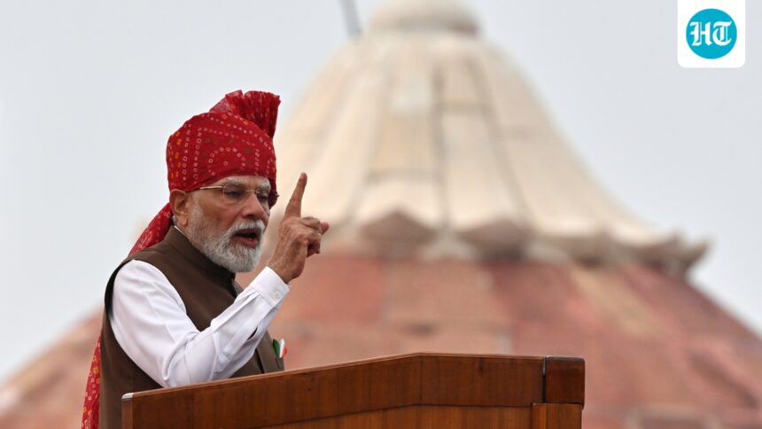 ‘vande-mataram-echoing-from-red-fort-for-first-time’:-pm-modi-leads-‘historic-moment’-at-independence-day