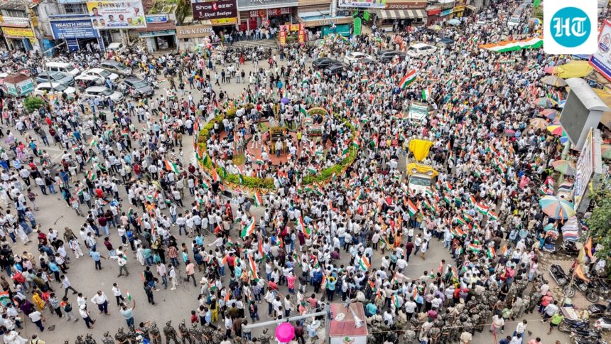 jharkhand-protesters-threaten-to-gherao-cm-soren’s-residence,-demand-his-resignation