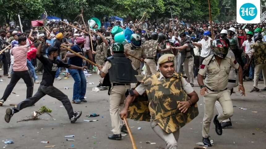 ‘delhi-cops-told-us-we-are-traitors’:-jantar-mantar-protesters-meet-rahul-gandhi