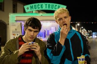 “it-was-a-bumpy-ride!”:-jack-rowan-and-director-kieron-j.-walsh-on-the-many-lives-of-head-bopping,-troubles-set-‘skintown’