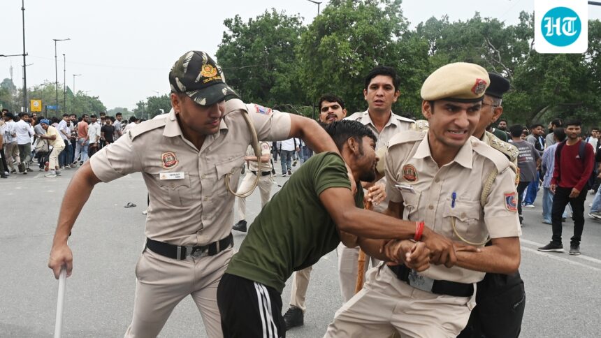 ‘goli-kahaan-chali-hai?’:-rijiju-says-no-one-was-harmed-during-cjp-led-student-protest,-praises-delhi-police