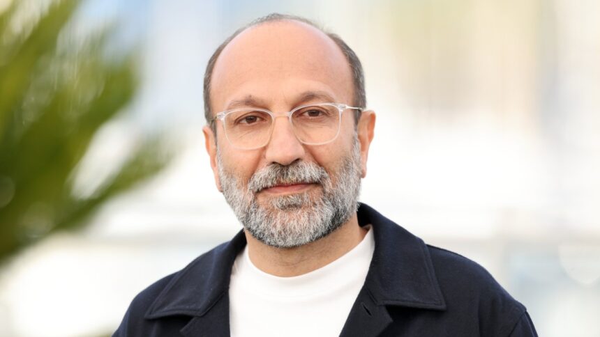 “i-don’t-believe-cinema-is-dying”:-asghar-farhadi-on-war,-hope-and-receiving-sarajevo’s-most-prestigious-honor