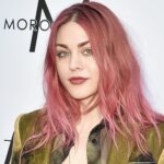 kurt-cobain’s-daughter:-everything-to-know-about-frances-bean-cobain