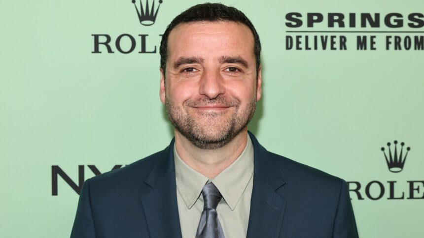 david-krumholtz-says-he’s-retiring-from-acting-in-shock-social-post:-“profession-has-lost-its-gleam”