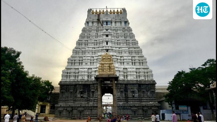 no-caste-based-discrimination-of-devotees-at-places-of-worship:-madras-high-court
