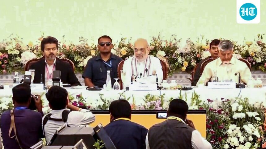 vijay,-shivakumar,-chandrababu-naidu-on-stage:-amit-shah’s-meeting-brings-southern-cms-together