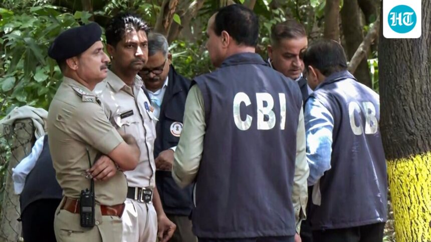 posed-as-lok-sabha-employee,-promised-₹50,000-job:-cbi-arrests-man-on-the-run-for-10-years