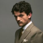 edward-bluemel-is-agatha-christie’s-hercule-poirot-in-bbc,-britbox-first-look-image-for-‘hercule’