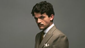 edward-bluemel-is-agatha-christie’s-hercule-poirot-in-bbc,-britbox-first-look-image-for-‘hercule’