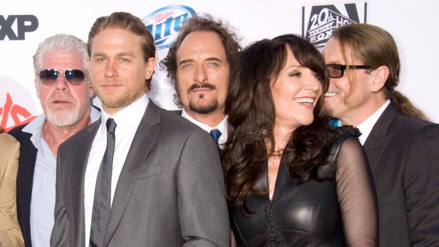 ‘sons-of-anarchy’-cast-reunites:-everything-to-know-about-charlie-hunnam’s-‘legends’