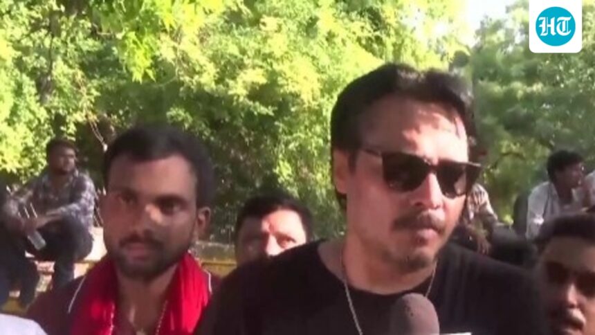 quota-within-quota,-more-ews-benefits:-youtuber-ajeet-bharti’s-key-demands-at-‘reservation-hatao’-protest