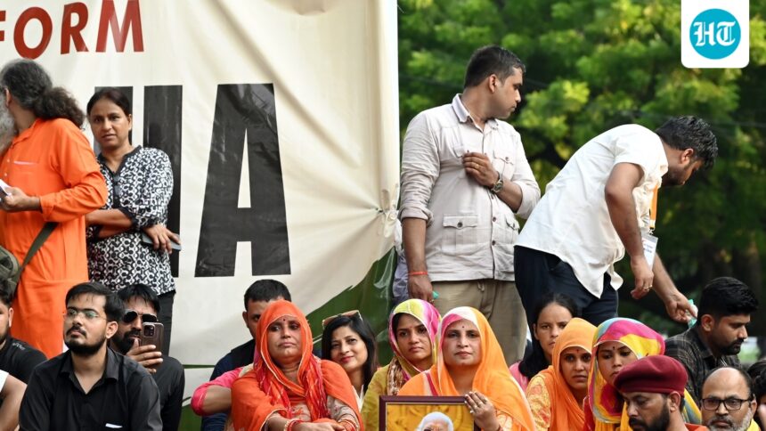 ‘assist-the-poor,-irrespective-of-caste’:-5-demands-at-reservation-hatao-andolan-in-delhi
