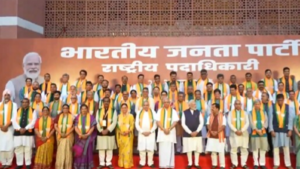 pm-modi-meets-bjp’s-newly-formed-team-at-party-headquarters-in-delhi