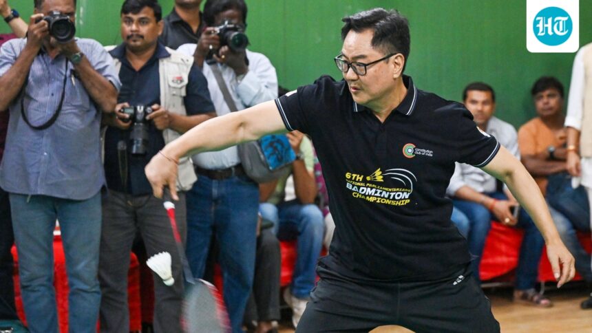 ‘mai-yahan-ka-khiladi-hun’:-kiren-rijiju-hits-back-at-comparison-with-rahul-gandhi-over-fitness