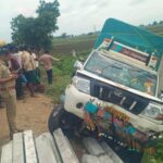 3-dead,-21-injured-as-pickup-vehicle-crashes-into-pole-in-karnataka:-police