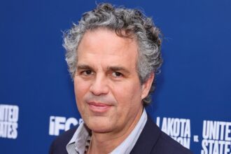 why-is-mark-ruffalo-feuding-with-paramount?-the-merger-fight-explained