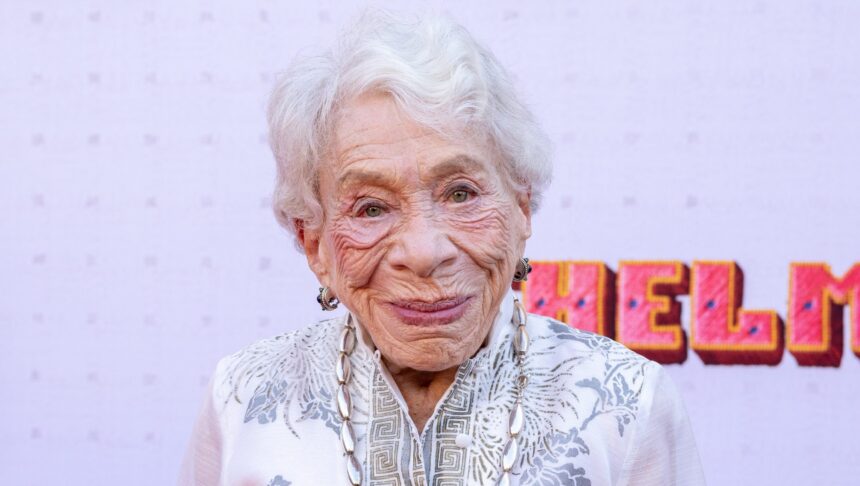 who-was-bunny-levine?-about-the-‘gilmore-girls’-actress-who-died-at-97