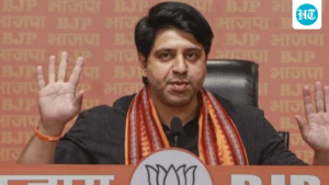 shehzad-poonawalla-calls-cjp-‘bunch-of-fraudiyaas’-over-abhijeet-dipke’s-best-cm-picks