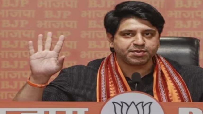 shehzad-poonawalla-calls-cjp-‘bunch-of-fraudiyaas’-over-abhijeet-dipke’s-best-cm-picks