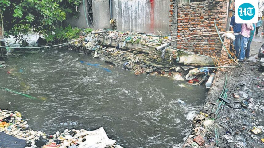body-of-delhi-teen-who-drowned-in-drain-while-chasing-kite-found-after-four-days