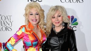 dolly-parton’s-siblings:-her-11-brothers-&-sisters-from-oldest-to-youngest
